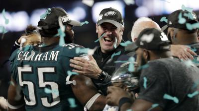 Philadelphia Eagles defeat the Patriots 41-33 to win Super Bowl LII