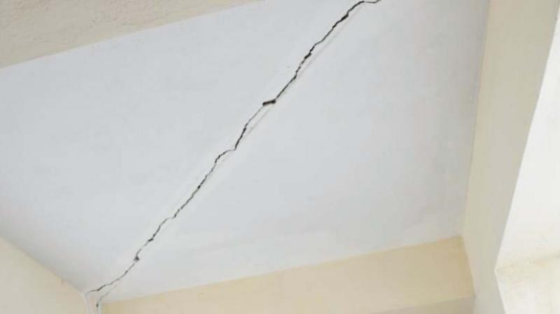 Chennai: Cracks in Housing Board flats scare residents