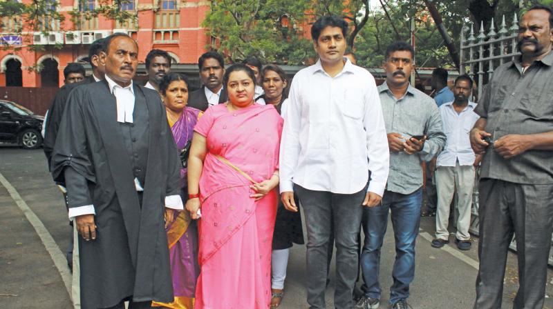 Madras high court: State should recognise J Deepa, J Deepak as Jayaâ€™s heirs
