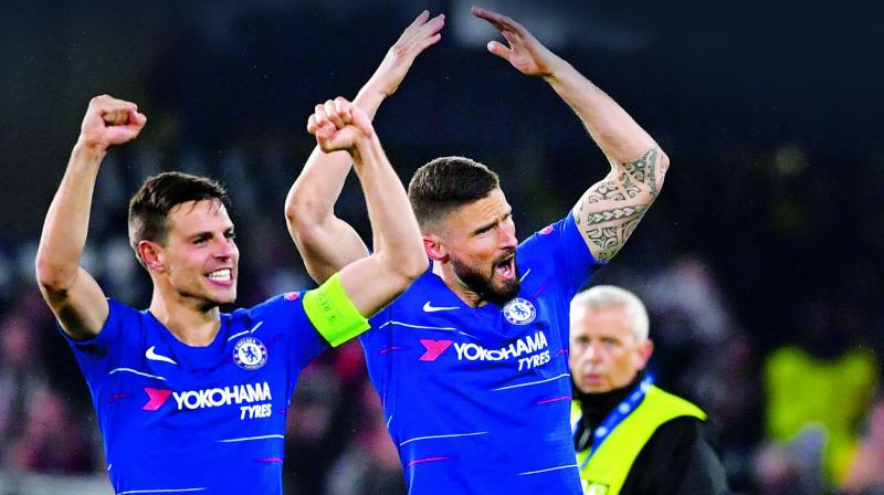 Olivier Giroud extends his Chelsea contract till next year