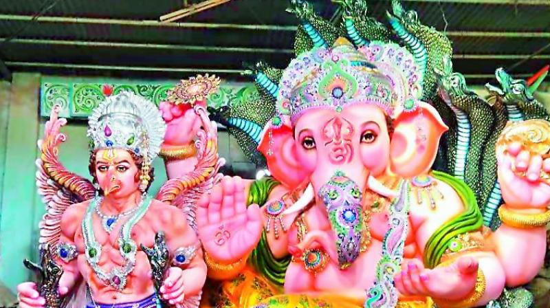 Khammam: Pandal organisers continue to favour PoP Ganesh idols
