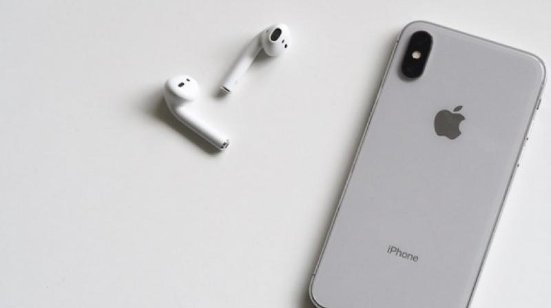 Apple AirPods 3 launching this year
