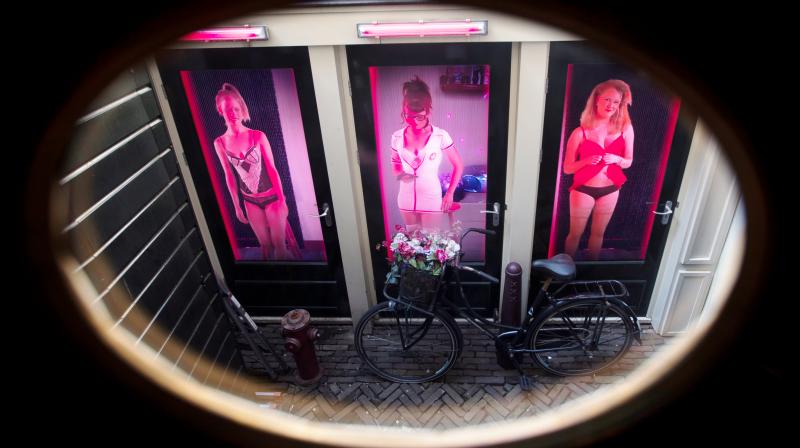 Amsterdam discourages sex tourism