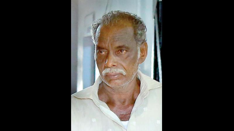 Kochi: Man kills wife over phone calls