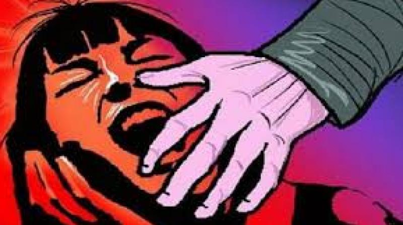 15-yr-old girl catches father attempting to rape 4-yr-old, saves her and locks him up