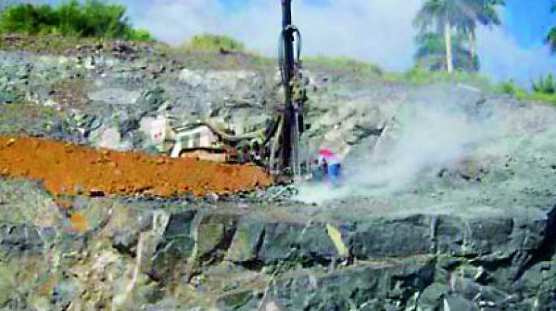 Kurnool: No insurance cover for quarry workers