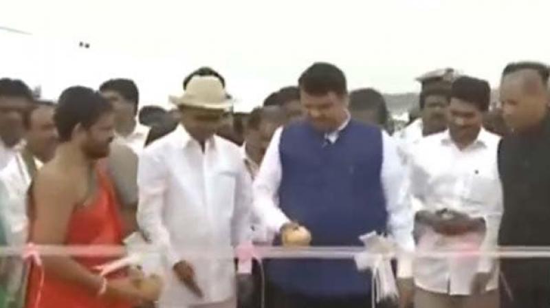 KCR inaugurates mega irrigation project; Jagan, Fadnavis by his side