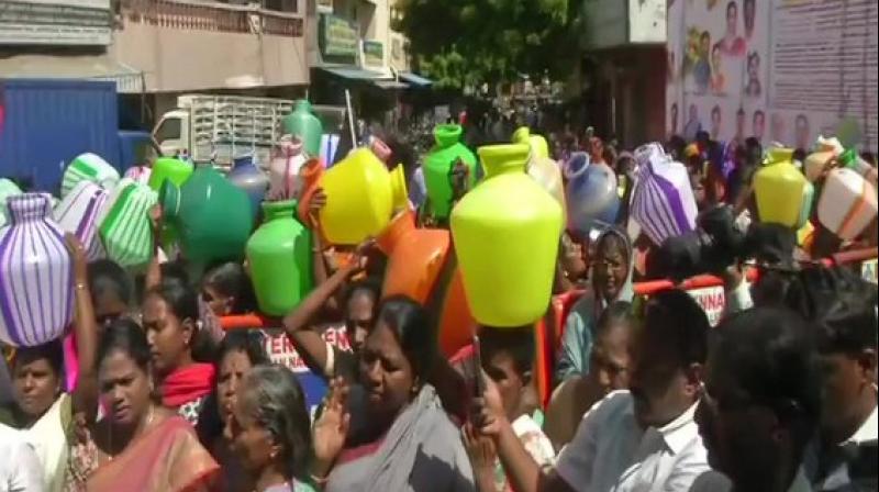 DMK holds statewide protest over water scarcity issue in Tamil Nadu
