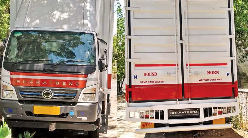 Actor Khushbu Sundar troubled by unclaimed truck