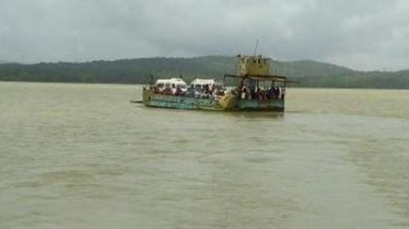 Karnataka: Two ferries carrying 200 people collides