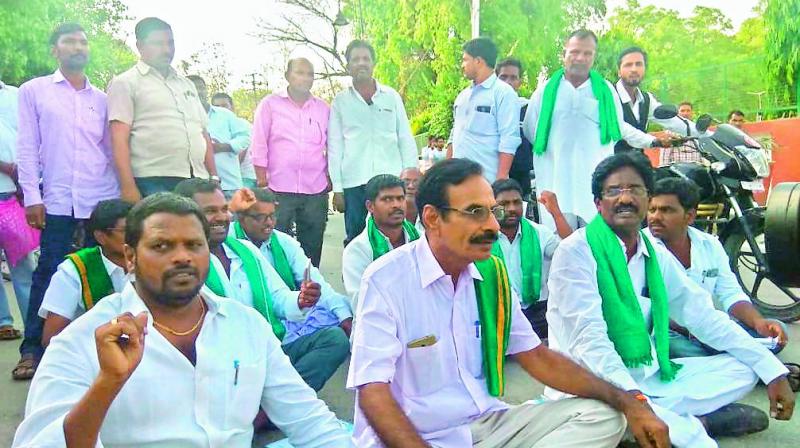15 farmers file nomination in Uttar Pradesh
