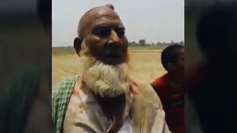 Saniyuddin was forced by the mob to say he was slaughtering a cow in their field. (Photo: Screengrab | Twitter @imMAK02)