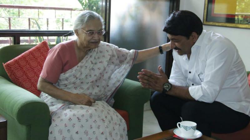 Manoj Tiwari pays courtesy visit to poll rival Sheila Dikshit