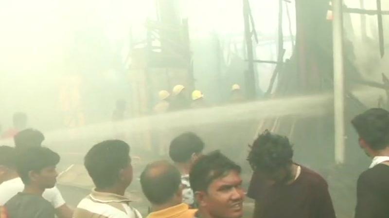 Fire brokes out at gowdown in Park Circus area of Kolkata, 15 fire tenders at spot