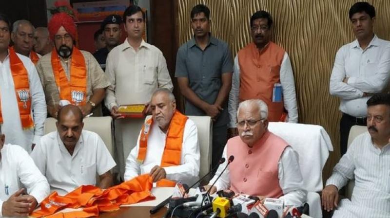 Former INLD leader Gopichand Gahlot joins BJP