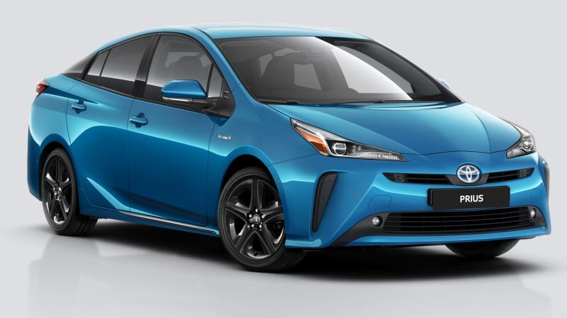 Toyota to give royalty-free access to hybrid-vehicle patents