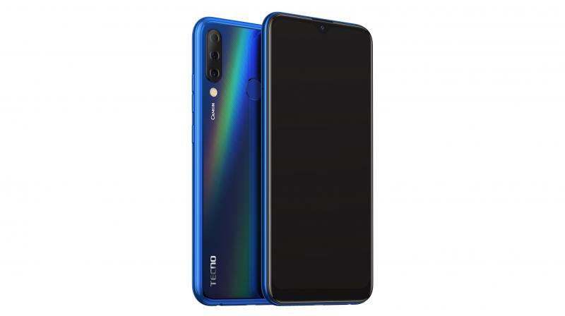 CAMON i 4 is the first smartphone from TECNO to feature a dot notch screen with the front camera embedded at the top of the screen.