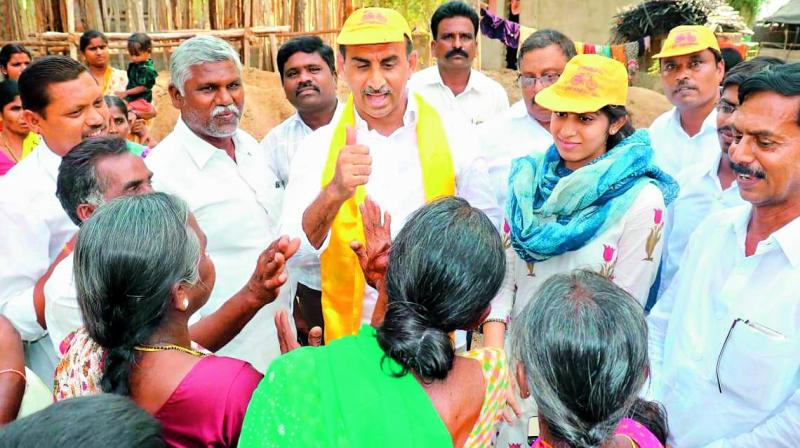 Kadapa: Candidates rope in kin for campaigning