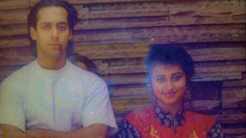 This throwback pic of Salman Khan and Divya Dutta will refresh your 90\s memory!