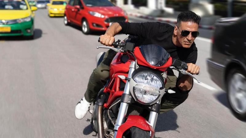 Akshay Kumar shoots bike stunt on Bangkok streets for Rohit Shetty\s \Sooryavanshi\
