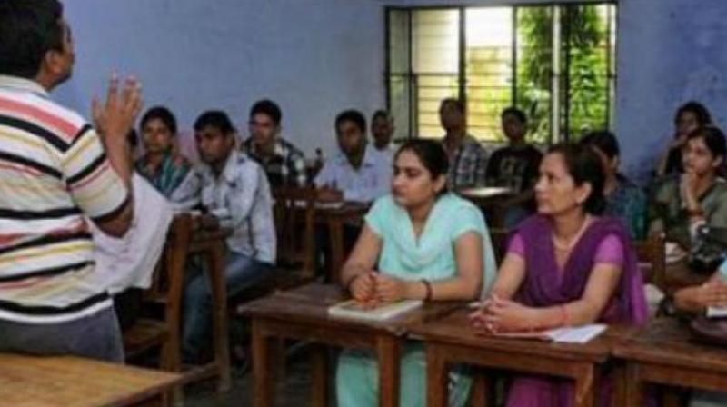 Part-time lectures, who did not clear qualifying exams or courses, would get Rs 600 per period for theory classes and Rs 300 for hour for practical classes for the teachers. (Representational Image)