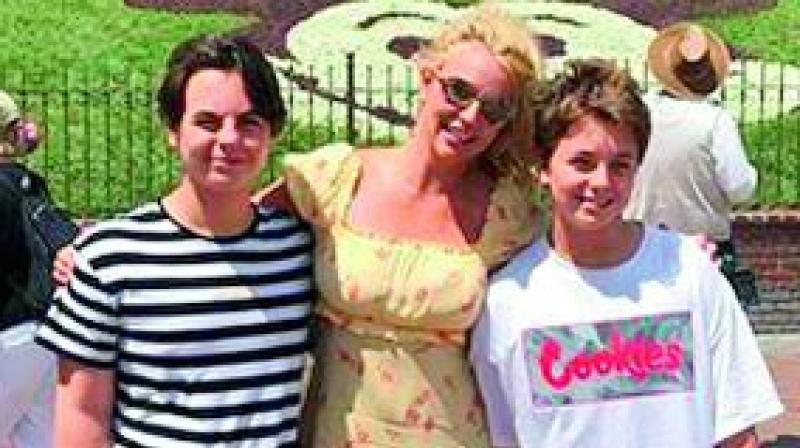 Britney Spears bonds with her boys