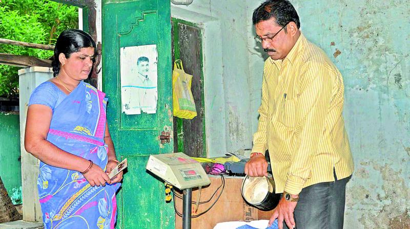 One of the ration shops which is carrying on transaction only with cash in Guntur district. (Photo:DC)