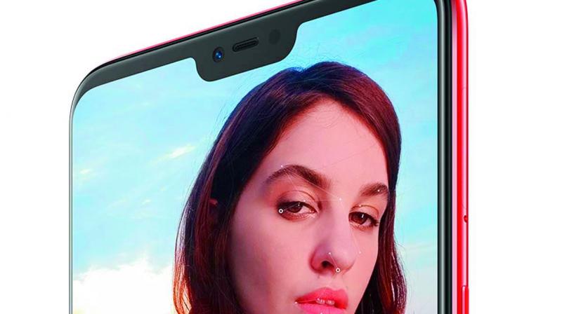 Oppo F7 introduces multiple artificial intelligence technologies to  beef up selfies in various ways.