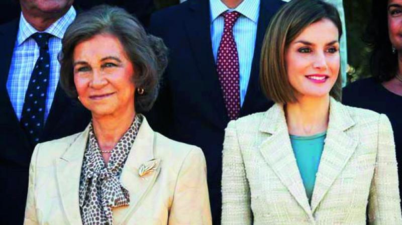 Queen Sof­a and her daughter-in-law Queen Letizia of Spain were arguing in public.