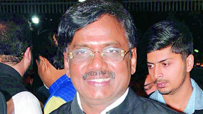 Denied Peddapalli seat, G Vivekananda quits TRS