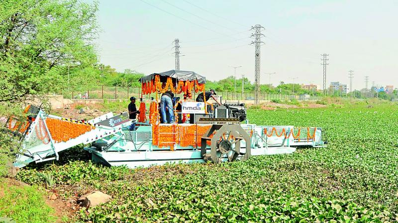 Hyderabad: Hycanith removal begins in 4 lakes