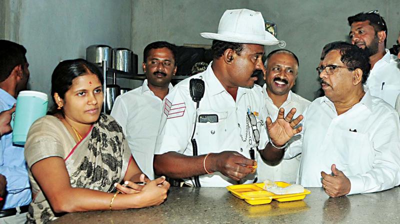 Indira Canteens under scanner, BBMP to conduct surprise checks
