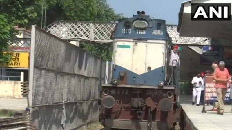 Pakistan leaves Samjhauta Express midway, India steps in