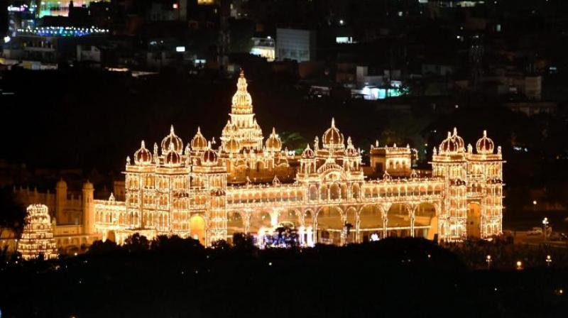 10-day long cultural extravaganza ends with grand â€˜torch light paradeâ€™ in Mysuru