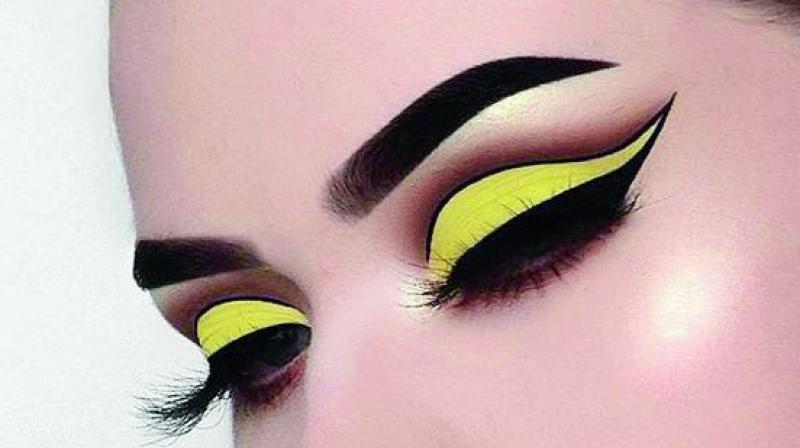 This trend is based on the fact that variations of yellow have appeared in many eye shadow palettes over the past few months.