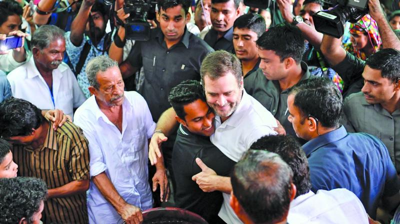Rahul Gandhi visits Kerala, asks Centre to help victims