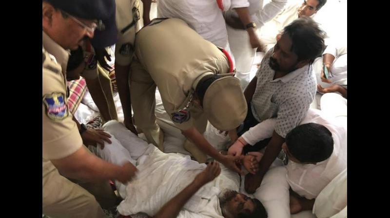 Telangana: Congress\ Bhatti Vikramarka calls off his indefinite strike