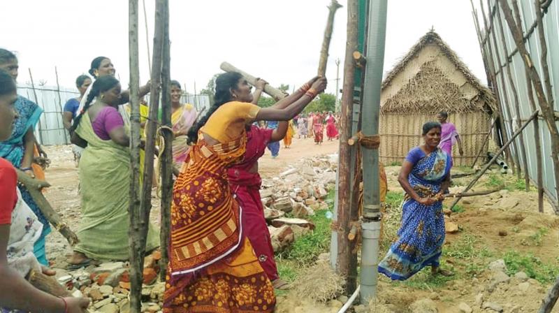 Chennai: Villagers stage road roko, protest against private water tankers