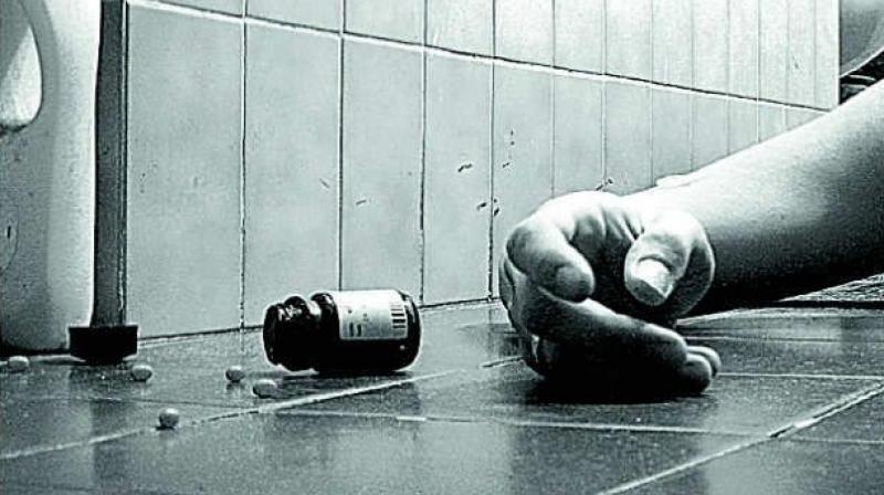 A family of seven attempted suicide in the private hostel they ran near Sholinganallur along the IT corridor-Rajiv Gandhi Salai on Thursday night.
