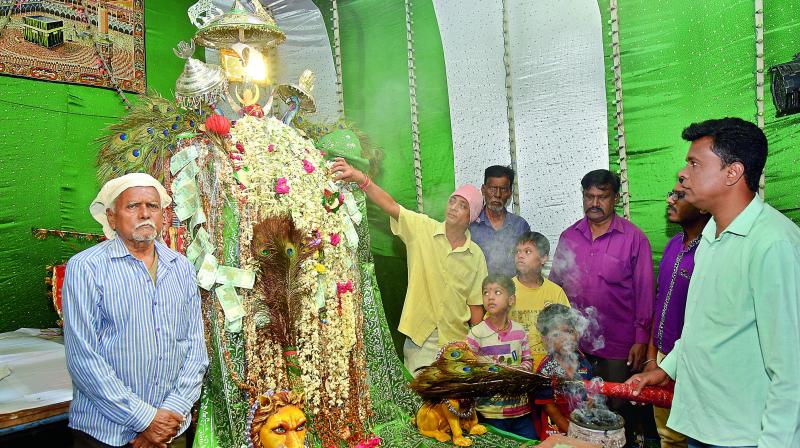 Hyderabad: Hindu family observes Muharram from 54 years