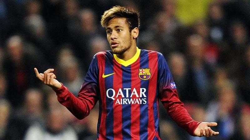 Neymar accepts lesser pay in transfer talks with Barcelona