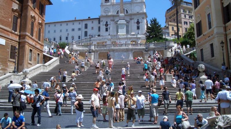 Tourists now banned from sitting on famous Spanish Steps