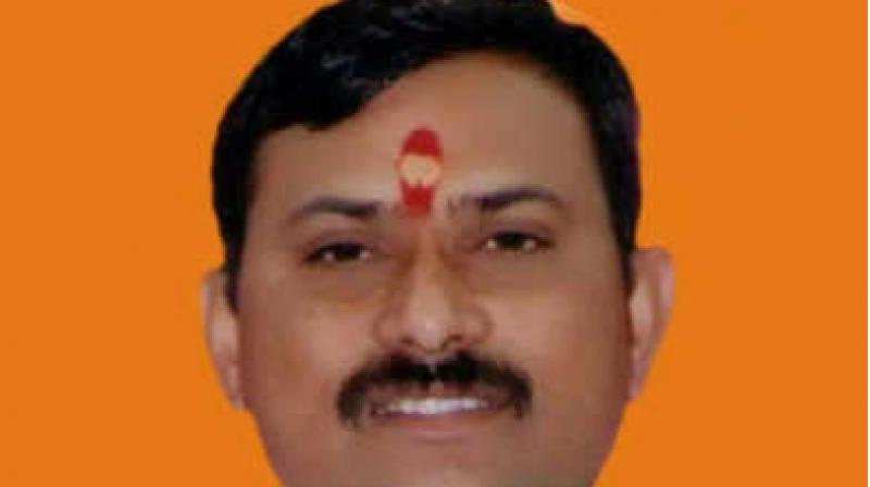 Maharashtra BJP MLA installs Chhatrapati Shivaji statue without permission, held