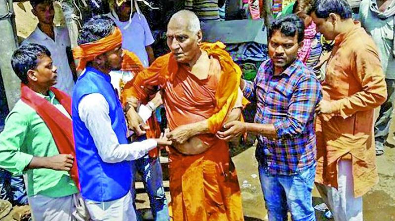 The attack by a mob in Jharkhand on Swami Agnivesh, Arya Samaj scholar, battler against bonded labour and activist for tribal welfare, ironically came on the same day that the top court was calling for the most stringent action against mob justice and lynching.