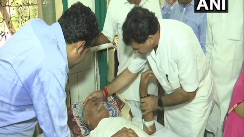 Union Minister Kailash Chaudhary meets victims of \Barmer pandal\ tragedy