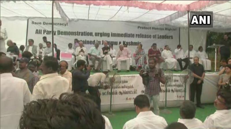 Oppn parties protest in Delhi, demand release of leaders detained in J&K