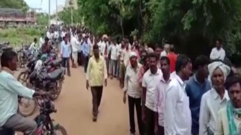 69-yr-old farmer dies standing in queue for urea in Telangana, BJP blames govt