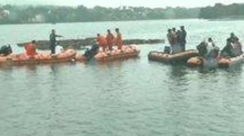 11 dead, 5 rescued after boat capsizes during Ganesh immersion in Bhopal