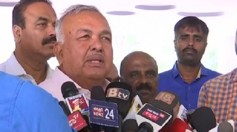 Former Karnataka home minister Ramalinga Reddy on Sunday said that former Karnataka chief minister Siddaramaiah is likely to be the Leader of Opposition in the state legislative assembly. (Photo: ANI)
