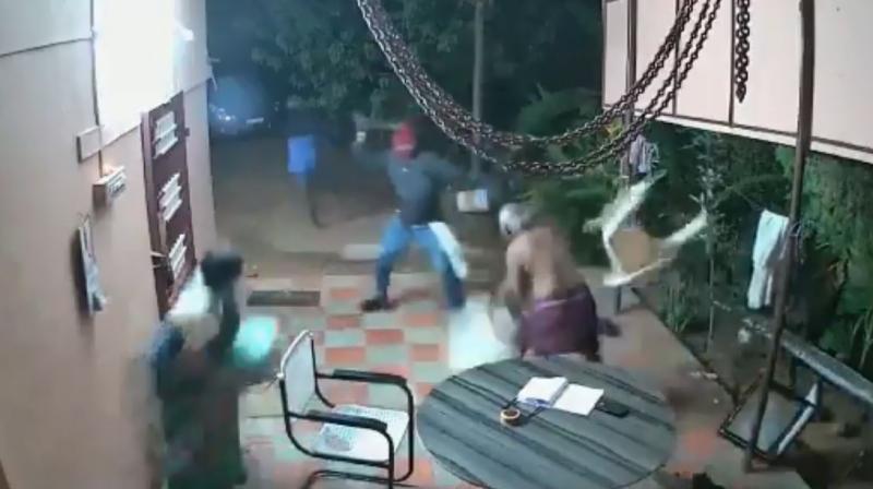 Watch: Brave elderly couple fight armed burglars with chairs, slippers in Tamil Nadu
